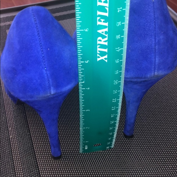 Le Chateau shoes . Heels. Royal blue - Picture 7 of 7